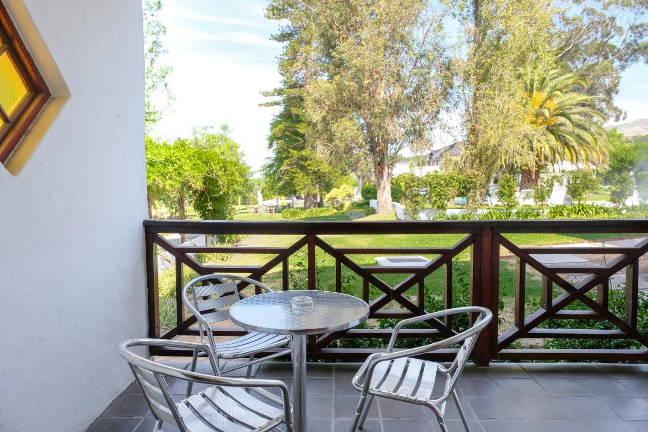 Houw Hoek Hotel Botrivier Luaran gambar